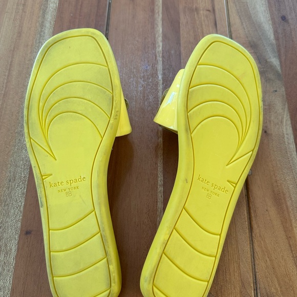 Kate Spade Yellow Floral Sandals 8 - Picture 6 of 6